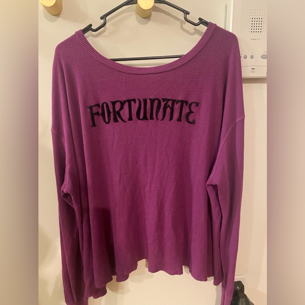 EUC WildFox long sleeve